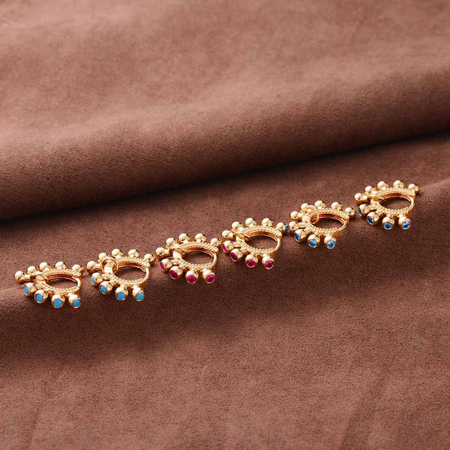 Close-up detail of Fettero® boho beads hoop earrings, polished gold finish and handcrafted beaded design for women