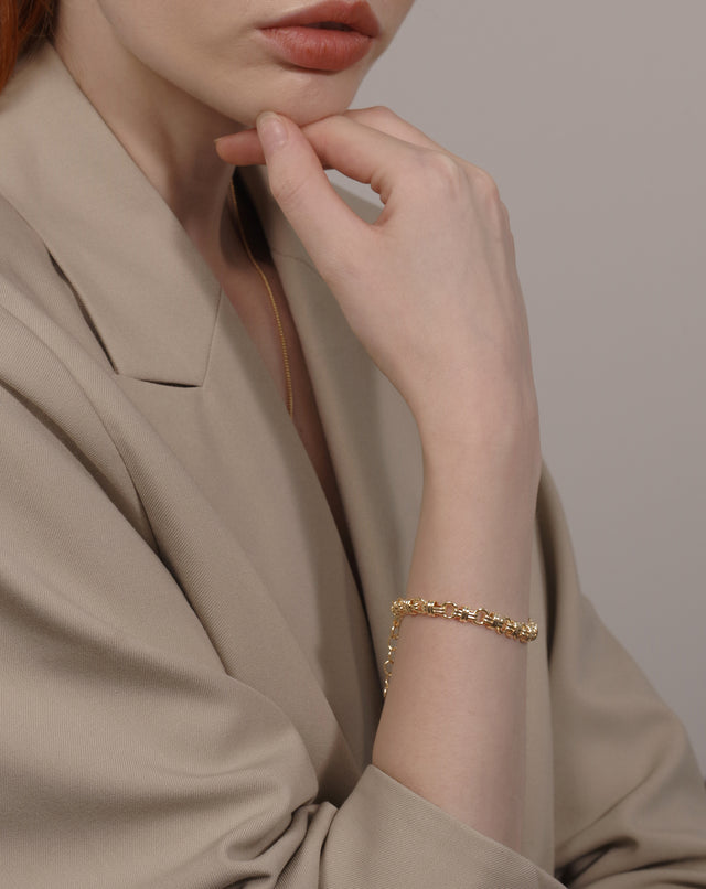Fettero® boho chain bracelet styled on model, gold bracelet for women perfect for everyday wear and gifting