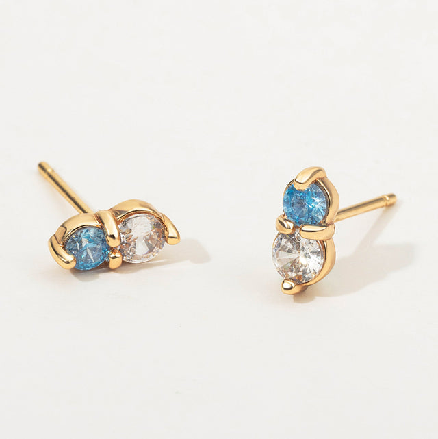 Mini diamond gold stud earrings for women by Fettero®, delicate design created for everyday wear and meaningful gifting